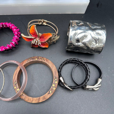 Vintage and Modern Costume Jewelry Lot 25 Bracelets Bangles Cuffs Beaded 1.8 lb