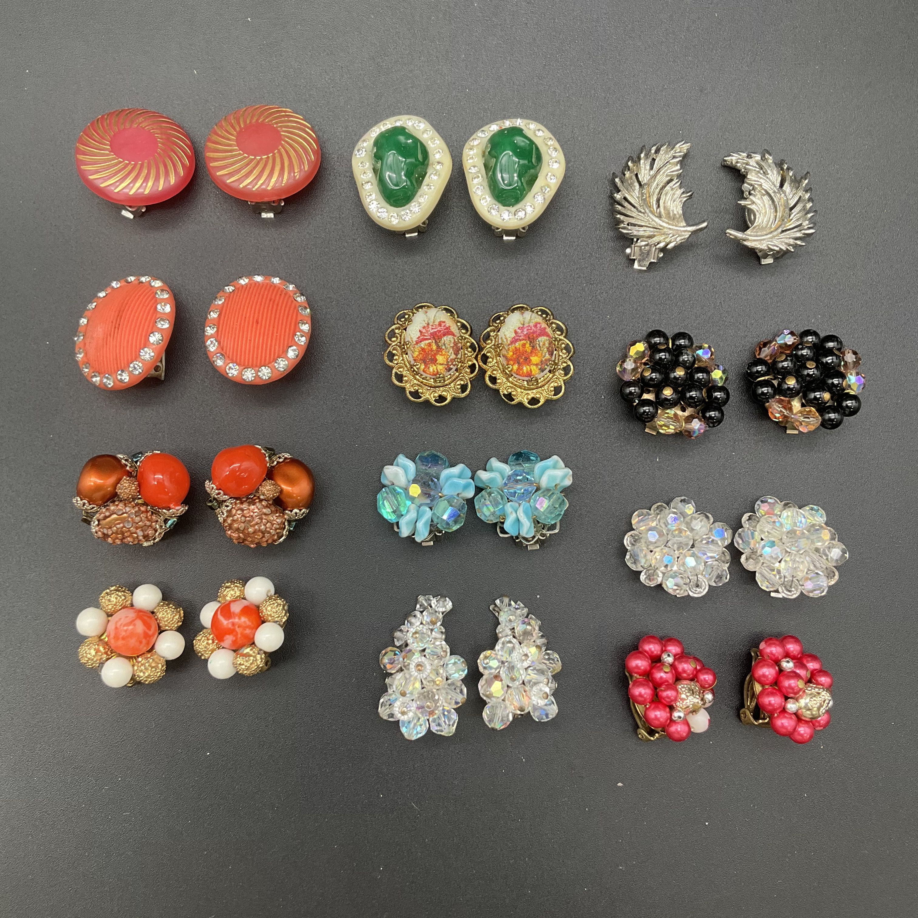 Vintage Earing, Clip On Vintage 1960 main image 3