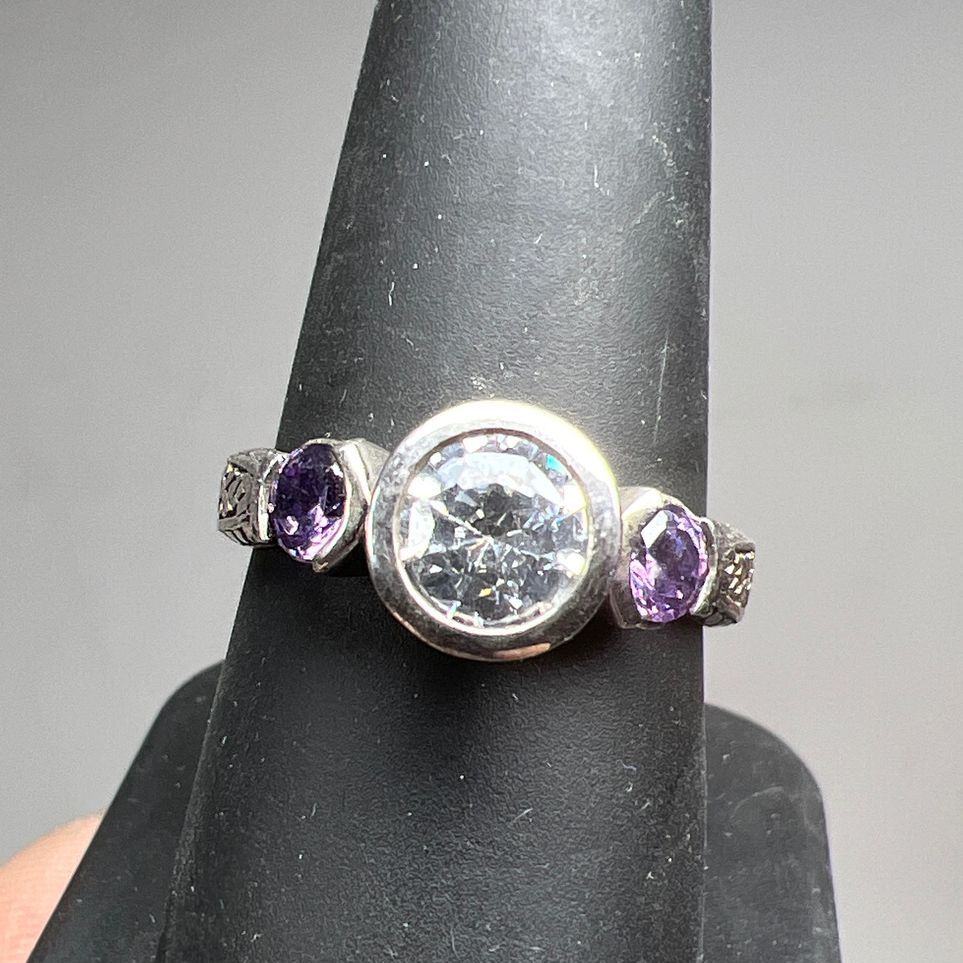 925 Sterling Silver Clear and Purple Glass Stone Ring Size 8