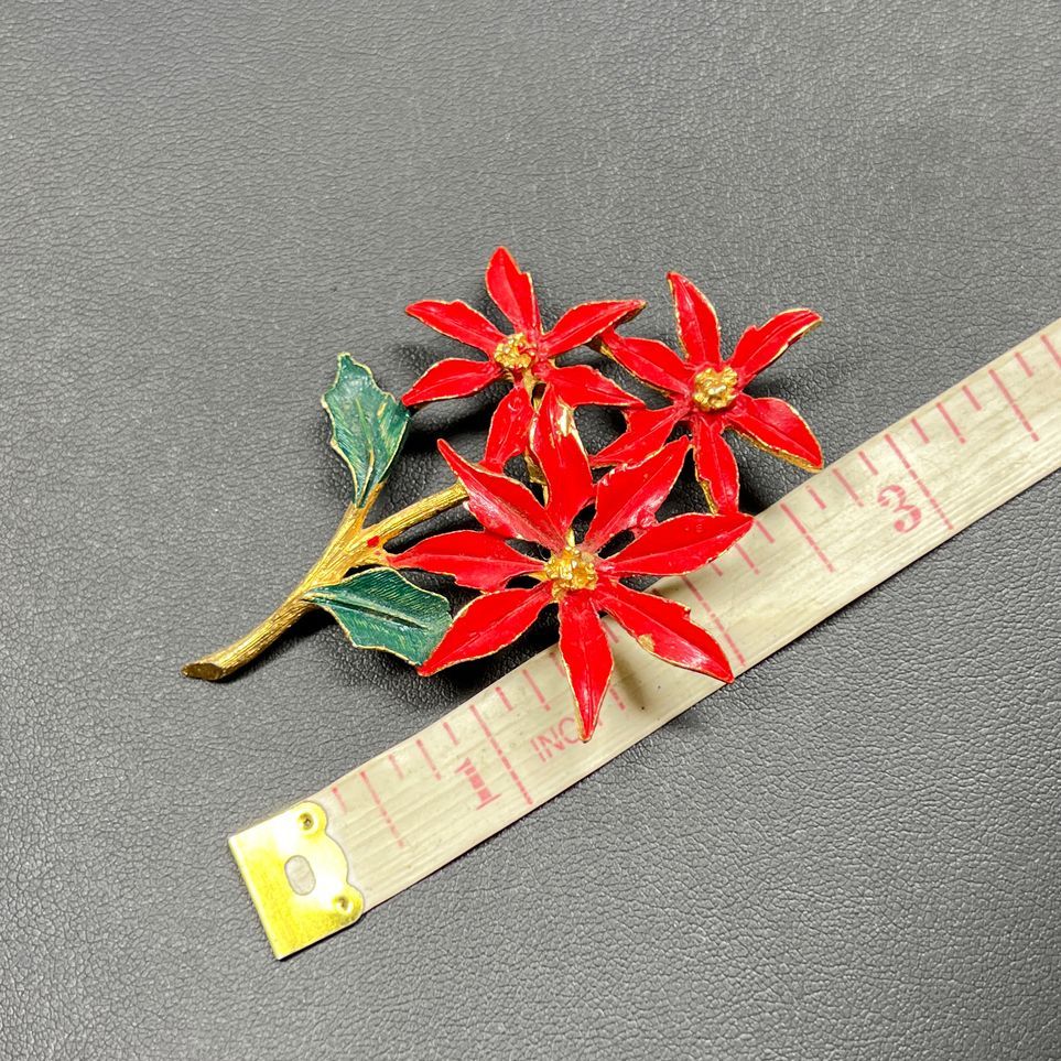 Vintage Red Poinsettia Gold Tone Brooch