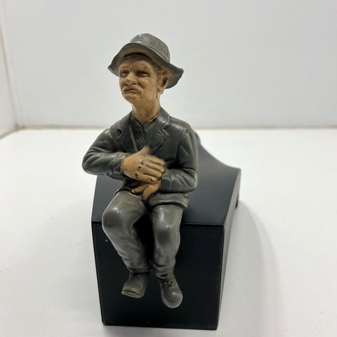 Vintage 1968 Filmways Beverly Hillbillies Jed & Granny Shelf Sitter Figures