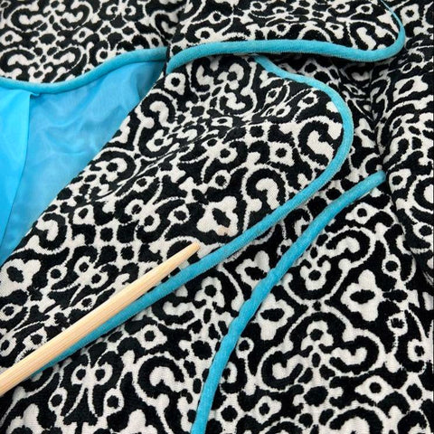 Vintage Y2K Three Sisters Women's Black Damask Chenille Belted Trench Coat M