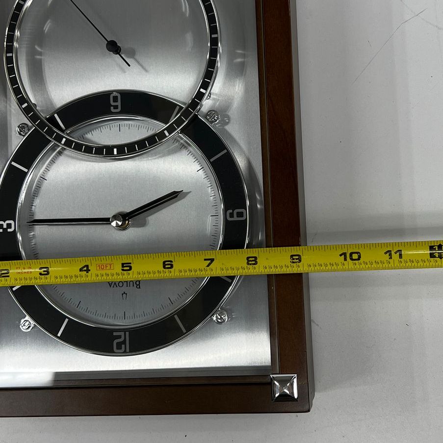 【驚きの値段で】 Bulova Silver Double Faced Wood Framed Wall Clock Works インテリア時計