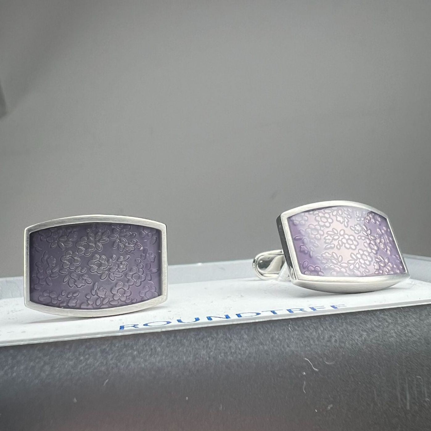 Roundtree & Yorke Silver Tone Lilac Purple Floral Print Cuff Links