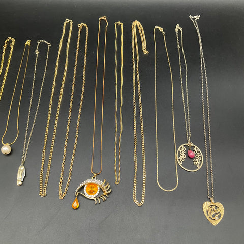 Vintage to Modern Mixed Costume Jewelry Necklace Lot 15 Pieces Gold Tone