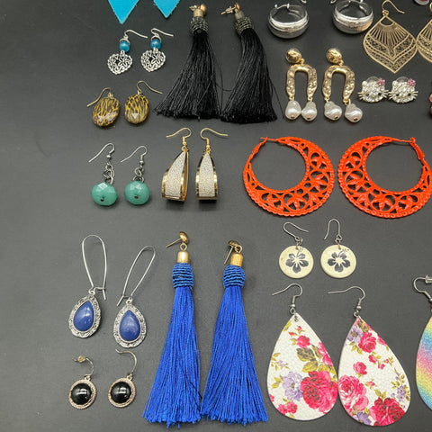 Fashion Costume Jewelry Lot of 38 Pairs Earrings Boho Tassel Hoop Floral Mixed