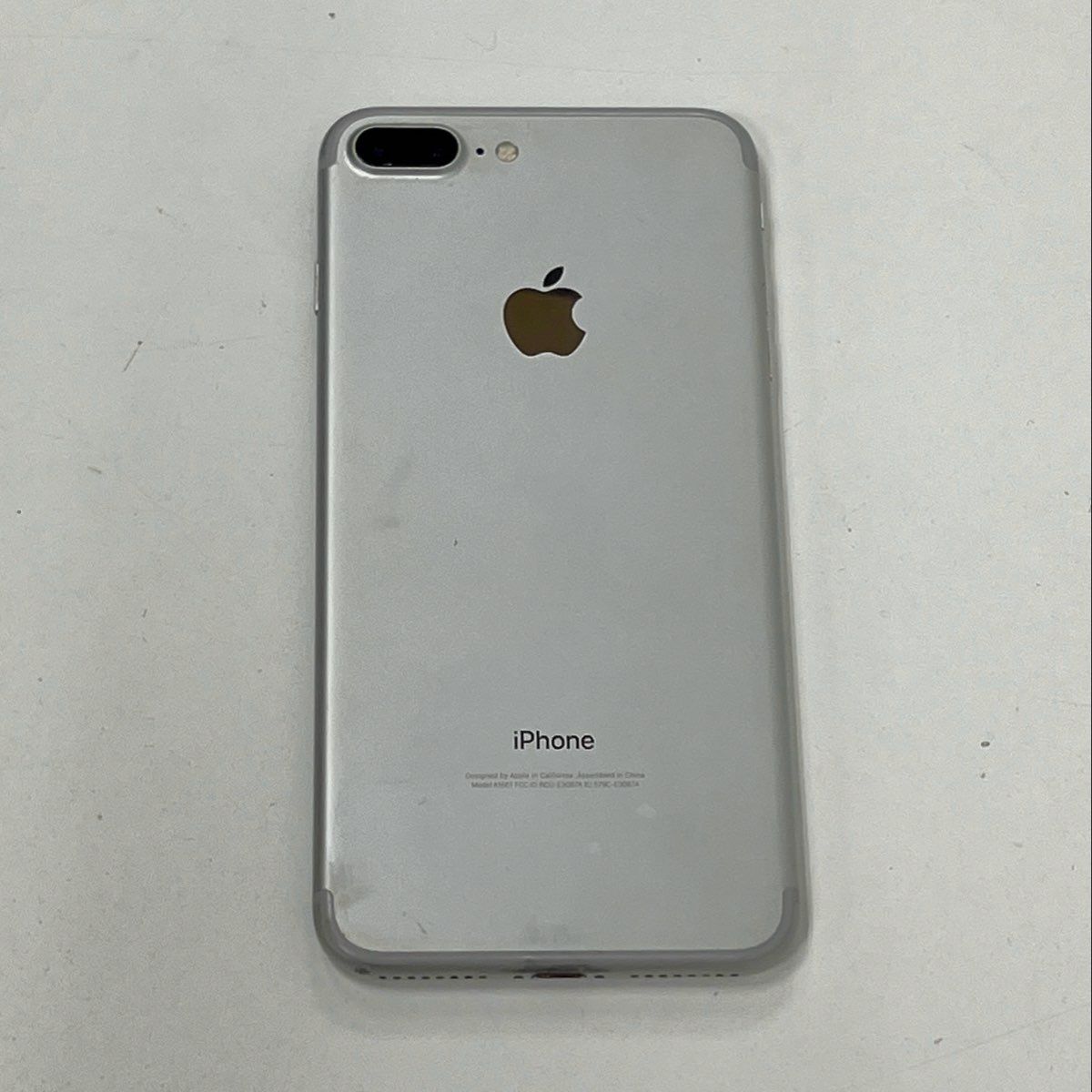 Apple iPhone 7 Plus A1661 Silver Smartphone 5.5