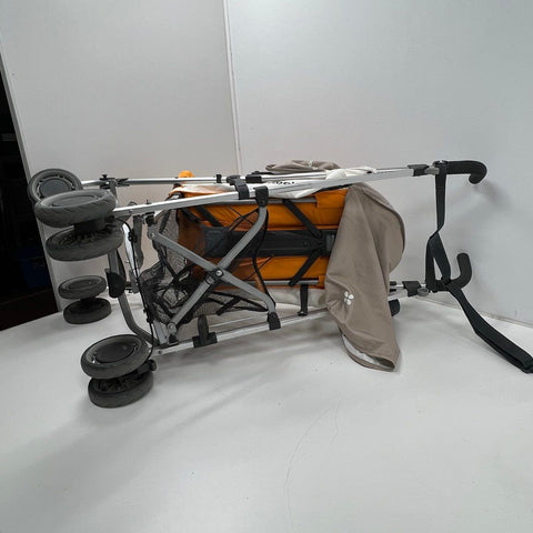 Uppababy G-Luxe 0180 Lightweight Umbrella Stroller with Travel Bag & Cup Holder