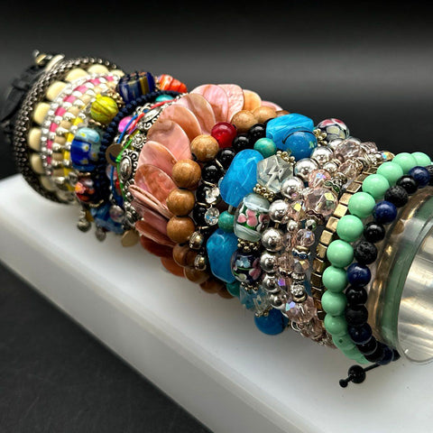 Mixed Costume Jewelry Lot 1.2 Lbs 23 Bracelets Beaded Shell Glass Multi-Style