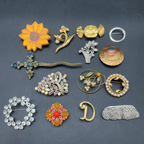 Vintage to Modern Costume Jewelry Lot 14 Brooches Pins Rhinestone Faux Pearl