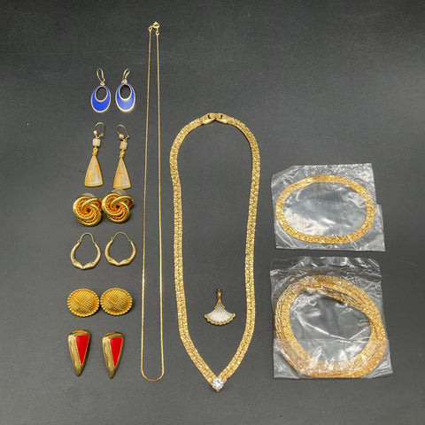 Vintage Gold Tone Costume Jewelry Lot 0.3 lb Necklaces Earrings Enamel Pieces