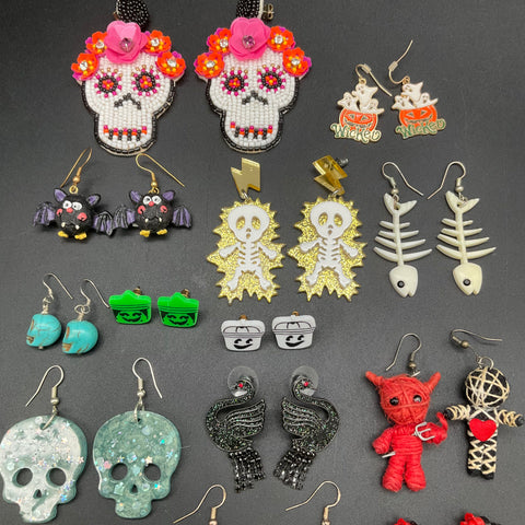 Halloween Spooky Costume Jewelry Lot 16 Pairs Earrings Skulls Skeletons Bats