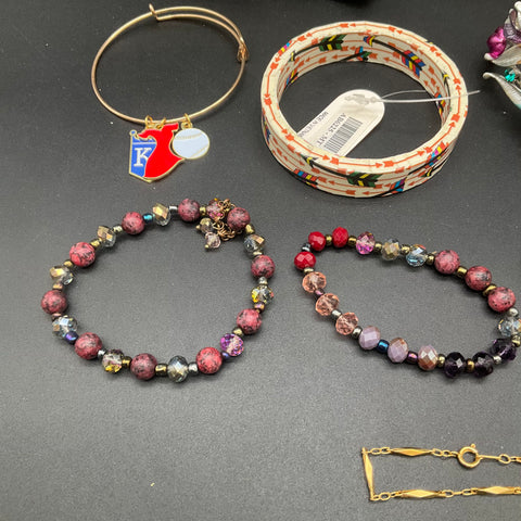 Fashion Jewelry Lot of 22 Pieces MUSE Attitudes Bangles Beaded Charm Bracelets