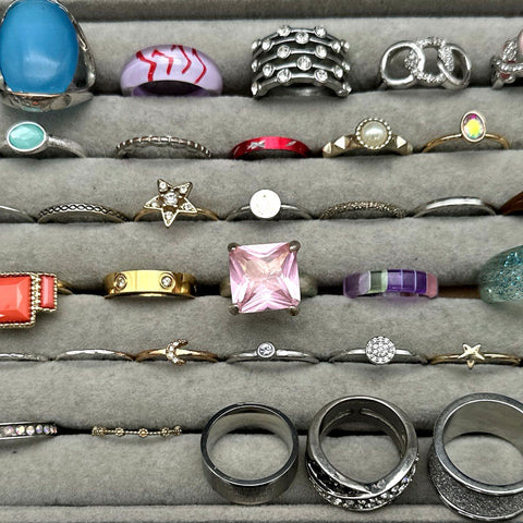 Mixed Costume Fashion Rings Lot of 40 Silver Gold Tone Statement Bands Whimsical