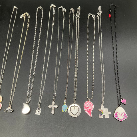 Mixed Fashion Costume Necklace Jewelry Lot of 18 Silver Gold Tone Pendants