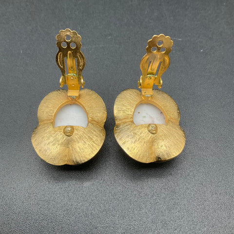 Vintage Signed Judy Lee Gold Tone Art Glass Splatter Cabochon Clip On Earrings