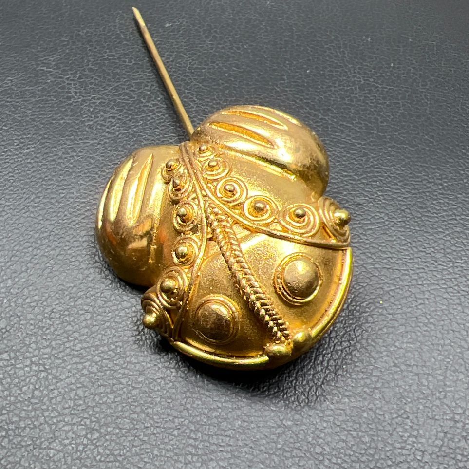 French Style Gold Tone Frog Pin