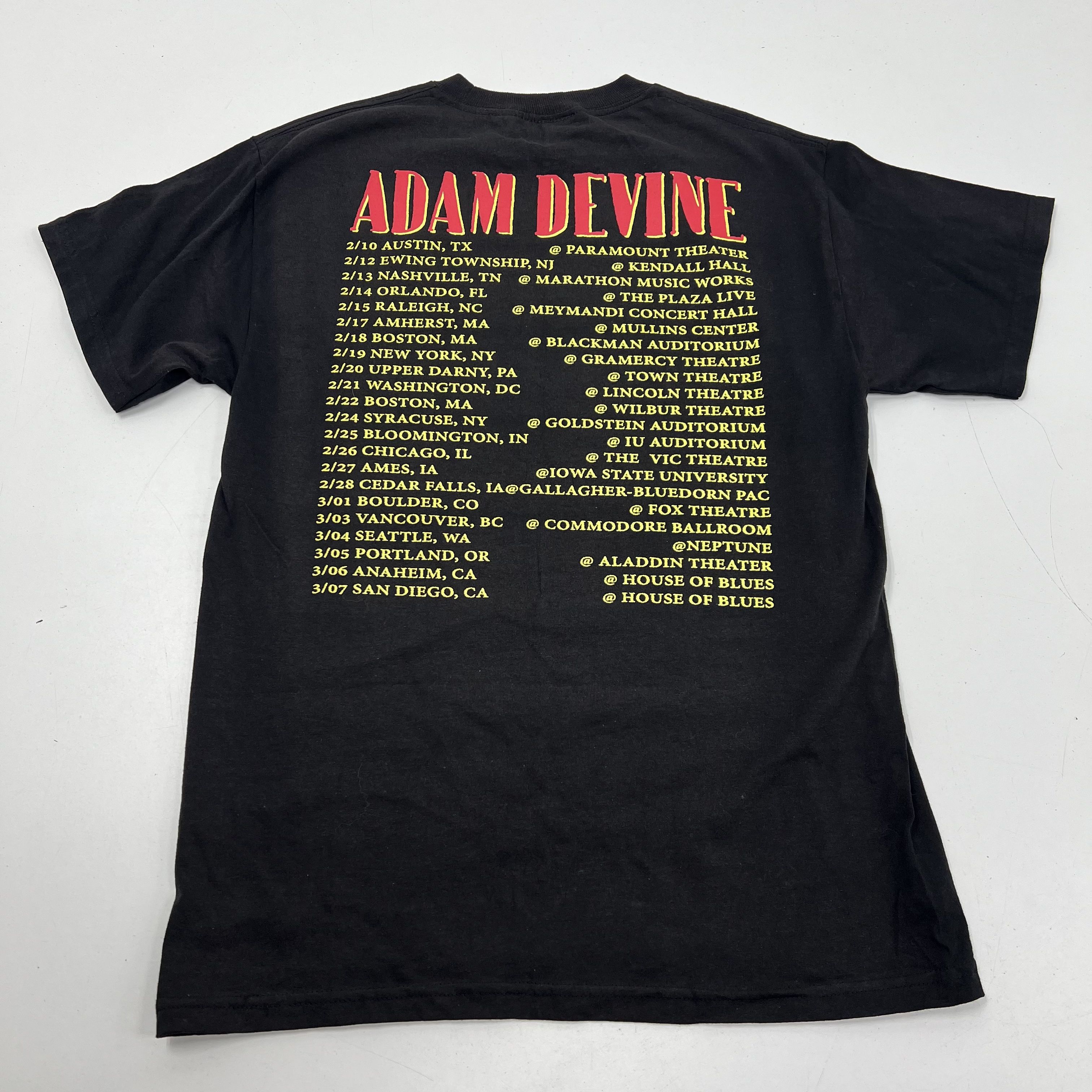 Adam Devine SIGNED Autograph 2017 Weird Life Tour T-Shirt GNR Parody Sz M