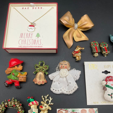 Vintage Christmas Jewelry Lot 18pc Rae Dunn Santa Necklace Pins Brooches Roman