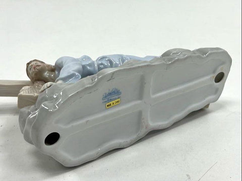 Valencia Collection Jesus Carrying The Cross Porcelain Figurine Religious Statue