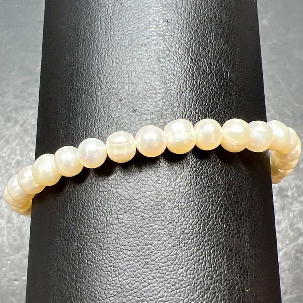 Pearl Bracelet with Sterling Silver Clasp
