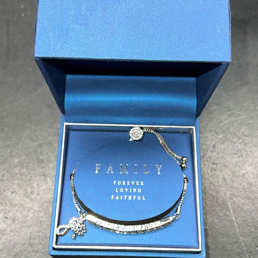 Brilliance Genuine Crystal Forever Family Bracelet NIB