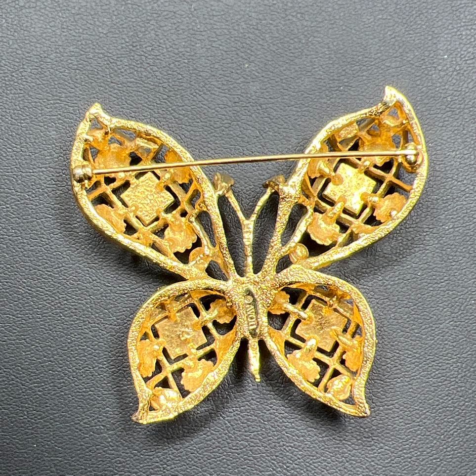 Avon Rhinestone Gold Tone Butterfly Brooch 30.19g