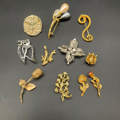 Vintage Brooches Jewelry Lot of 11 Rhinestone Enamel Floral Gold Silver Tone