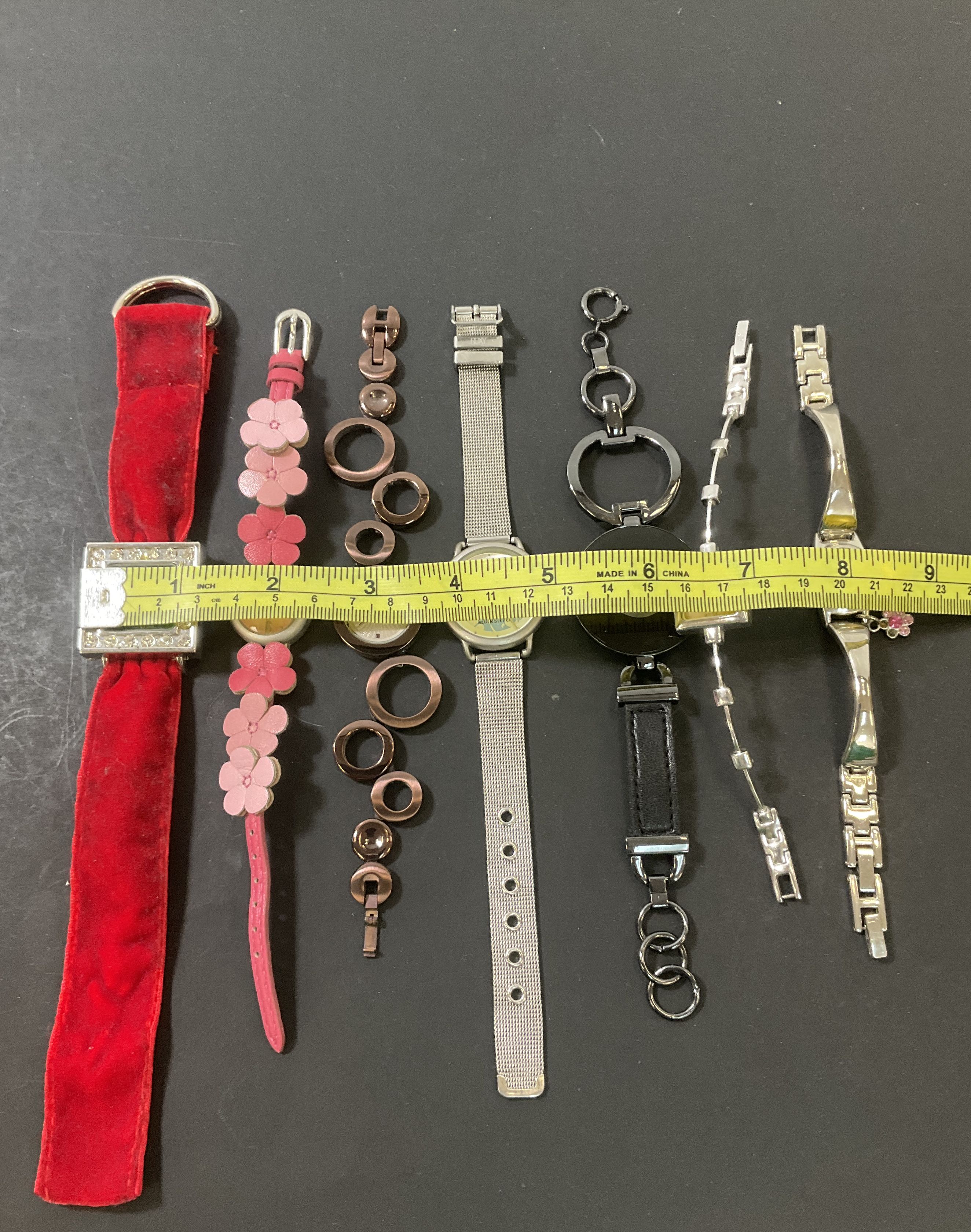 Lot of Seven Mixed Womens Watches Y2K Style Roxy Fossil Others UNTESTED