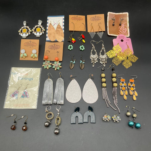 Plunder Design Fair Trade Costume Jewelry Lot 20 Pairs Dangle Stud Earrings Boho