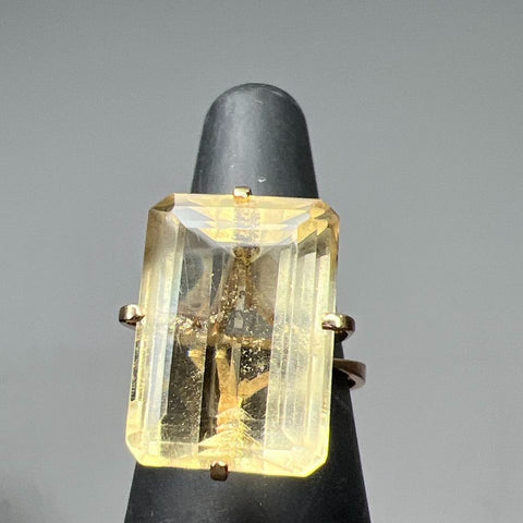 14K Yellow Gold Large Yellow Gemstone Ring Size 7.75 6.38g