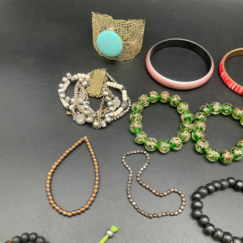 Lucky Brand & Mixed Fashion Jewelry Lot 30pc Bangles Beaded Charm Cuff 1 lb