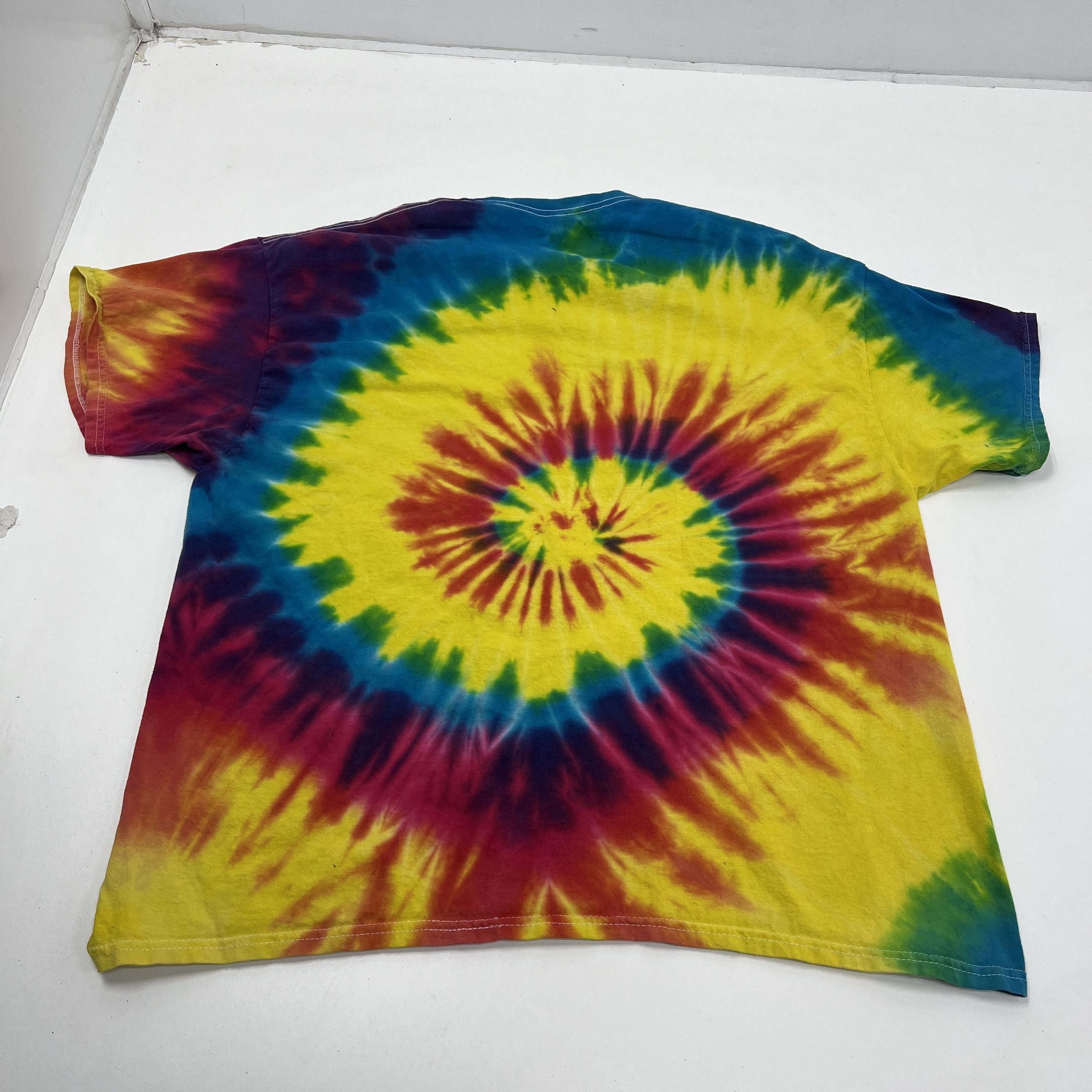 Colortone Tie Dye 'Feelin' Willie Nelson T-shirt Unisex Size XL