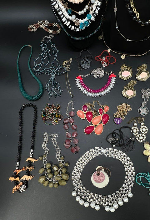 3lb Costume Jewelry Necklace Lot Statement Beaded Boho Animal Motif Wearable