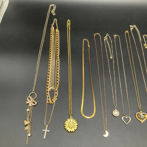Costume Jewelry Lot 15 Necklaces Gold & Silver Tone Vintage to Modern 0.4 lbs