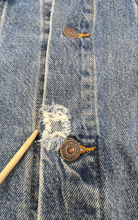 Vintage 90s Levi's 70507-0389 Distressed Denim Trucker Jacket Sz XL