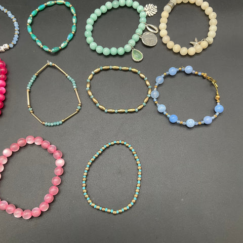 Mixed Fashion Jewelry Lot 22 Beaded Stretch Bracelets Chakra Lava Stone Charms