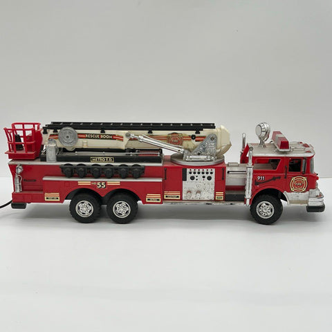 Large Remote Control Fire Truck Toy Lights Siren Extending Ladder Tethered