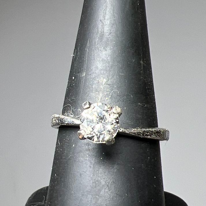 Avon Sterling Silver Solitaire Gemstone Ring Size 7