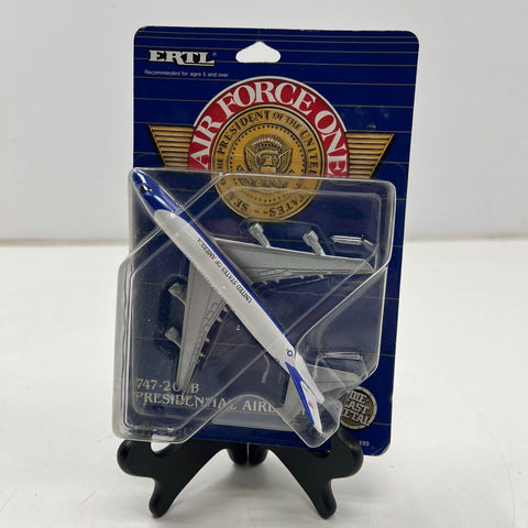 1989 ERTL Air Force One 747-200B Presidential Airliner Die-Cast #1499 New