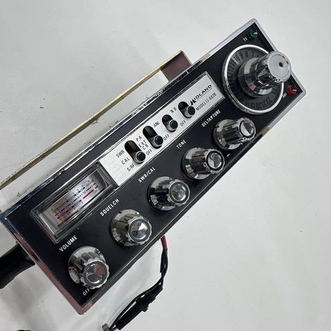 Vintage Midland 13-883B CB Radio Transceiver With Microphone & Bracket 1976