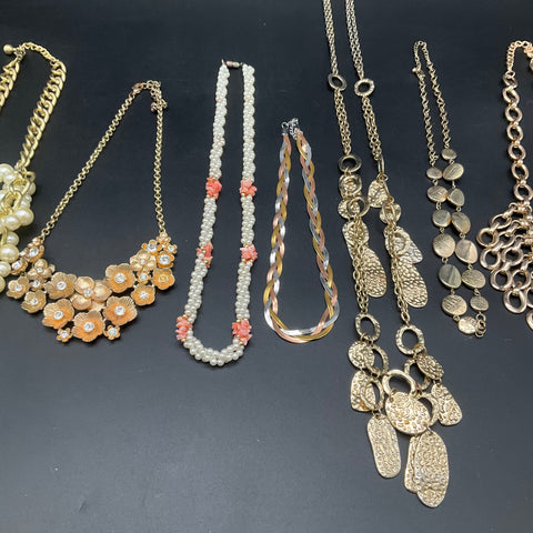 Vintage & Modern Costume Jewelry Lot of 7 Necklaces Faux Pearl Floral Statement