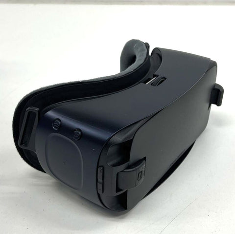 Samsung Gear VR SM-R323 Virtual Reality Headset Oculus New Open Box
