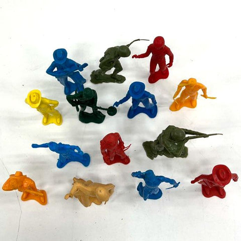 Vintage Lot of 14 Plastic Cowboys Indians & Army Men Toy Soldier Figures