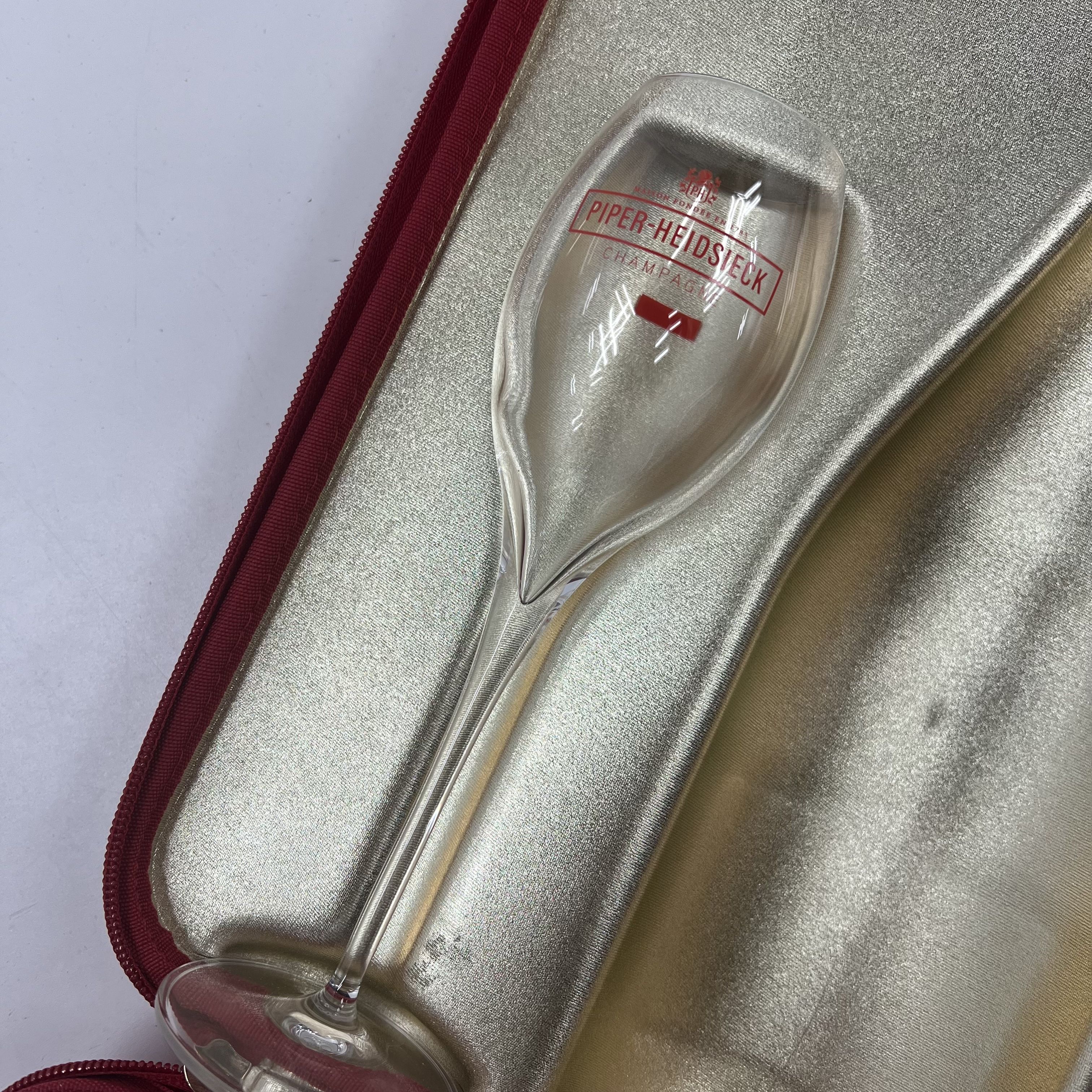 Piper-Heidsieck Red Champagne Travel Tote Cooler Bag Carrier Case Gold Hardware