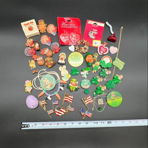 Vintage Holiday Costume Jewelry Lot 52pc Hallmark Thanksgiving Patriotic Pins