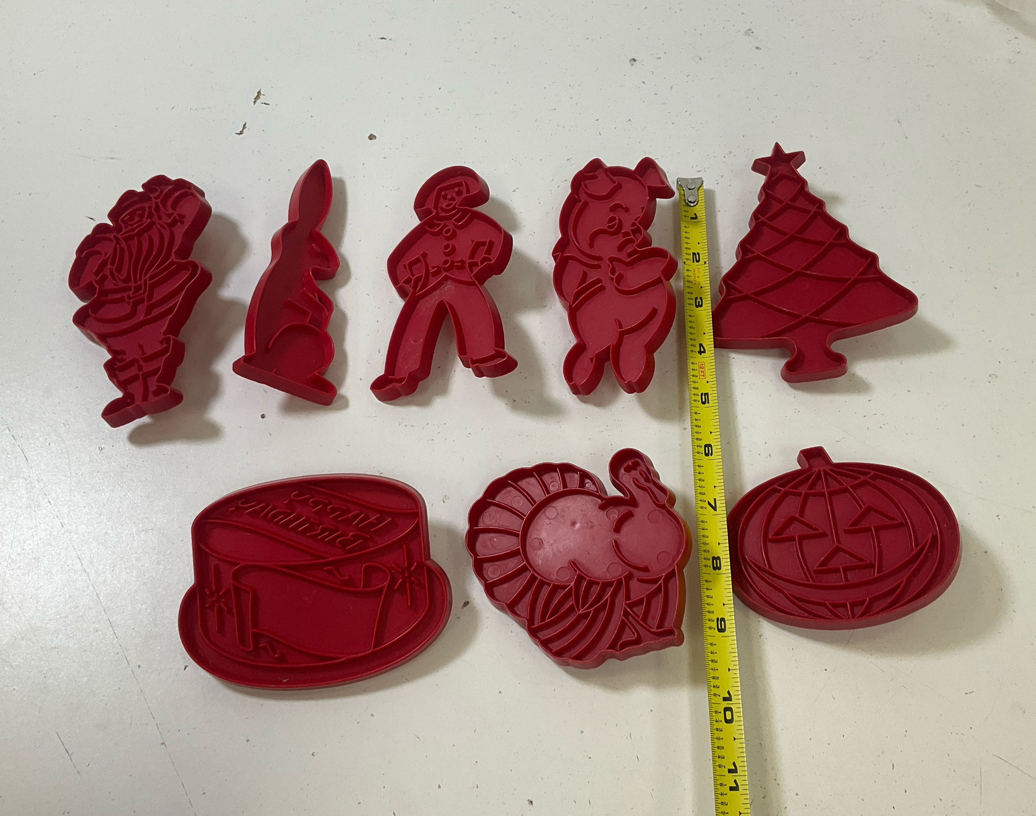8 Vintage Red Tupperware Cookie Cutters Holiday Birthday Porky Pig Dutch Boy