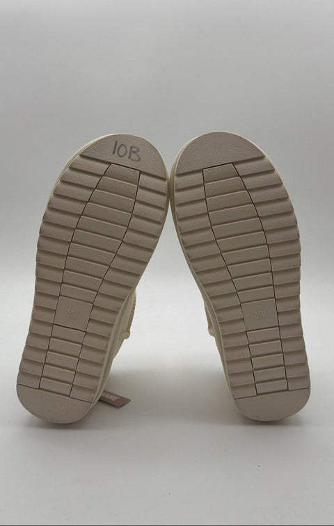 Cushionaire Hippie Cream Genuine Suede Water Repellent Boots Women's Size 8.5