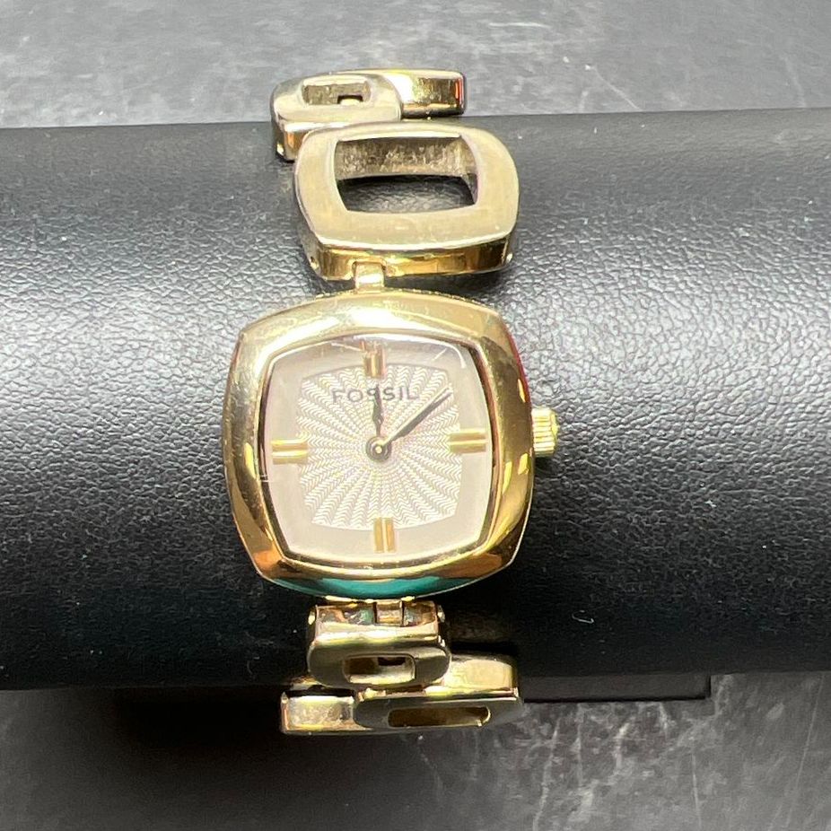 Fossil F2 ES-1870 110802 Gold Tone Wristwatch New Battery