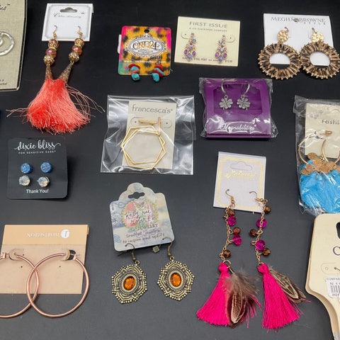 Fashion Earring Lot 20 Pairs Nordstrom Vera Wang Francesca's Liz Claiborne Hoop